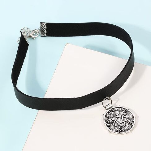 قلادة Blingsoul Wtchr Black Choker للنساء - قلادة طوق قابلة للتعديل مع قلادة لطيفة ، هدية مجوهرات على طراز Yenefer على طراز Yenefer in Saudi Arabia