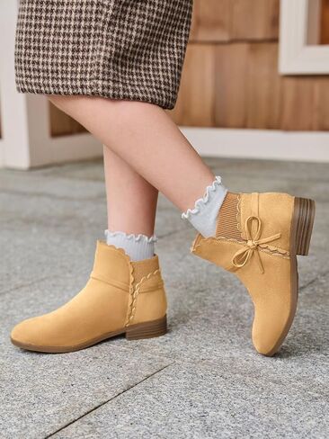 Coutgo Girls Toddler Bow Bow Boots Canly سحب على أحذية سقوط الكعب المنخفض in Saudi Arabia