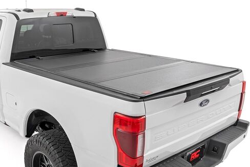غطاء سرير شاحنة قابل للسحب من Rough Country، أغطية تونيو للشاحنة لسيارة Ford F-250/350 Super Duty (2017-2024) - غطاء سرير شاحنة مقاوم للطقس 6'10، غطاء سرير قابل للسحب in Saudi Arabia