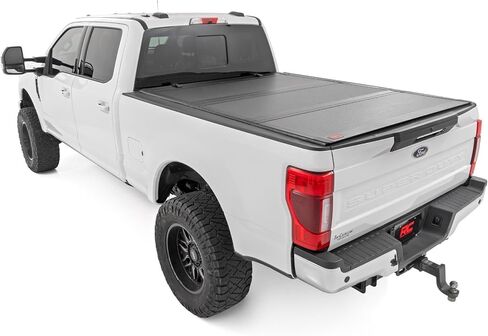 غطاء سرير شاحنة قابل للسحب من Rough Country، أغطية تونيو للشاحنة لسيارة Ford F-250/350 Super Duty (2017-2024) - غطاء سرير شاحنة مقاوم للطقس 6'10، غطاء سرير قابل للسحب in Saudi Arabia