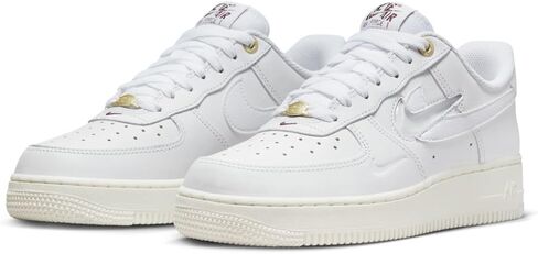 حذاء AIR Force 1 '07 PRM للسيدات - مقاس 8 US - أبيض/أحمر الفريق in Saudi Arabia