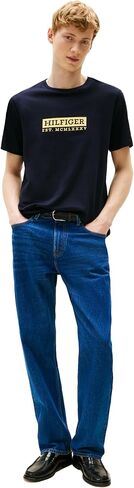 Tommy Hilfiger Men Men Short Sleeve Cotton Thirts مع شعار مطبوع ، متوفر أيضًا في Big & Tall in Kuwait