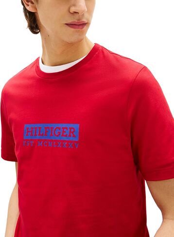 Tommy Hilfiger Men Men Short Sleeve Cotton Thirts مع شعار مطبوع ، متوفر أيضًا في Big & Tall in Kuwait