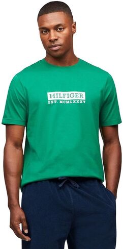 Tommy Hilfiger Men Men Short Sleeve Cotton Thirts مع شعار مطبوع ، متوفر أيضًا في Big & Tall in Kuwait