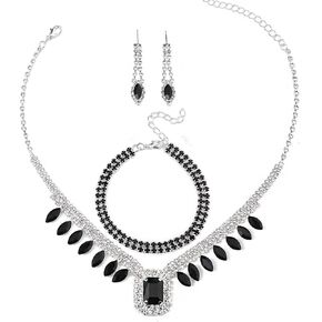 مجموعة مجوهرات نسائية قلادة من الكريستال الأسود وأقراط وسوار مجوهرات الزفاف وقلادة من حجر الراين للحفلات in Kuwait