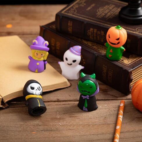 5 Pieces Christmas Finger Puppets Toys for Kids Santa Claus Snowman Character Finger Puppet for Party Favors Goodie Bag Fillers in Saudi Arabia