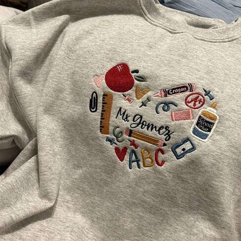 نوني مخصصة للمعلم Quarter Zip Sweatshirt ، مطرزة مخصصة تعليم قميص Sweatshirt ، هدايا المعلمين ، تعليم Sweatshirts in Kuwait