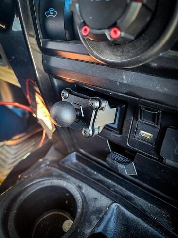 لوحة القيادة 4 Runner Mount | يناسب الجنرال الخامس 2014-2024 | 1 "كرة متوافقة مع RAM لـ Dashboard Cubby | إكسسوارات Smash Smash in Saudi Arabia