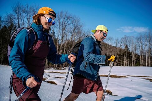 Julbo Explorer 2 النظارات الشمسية الجليدية للرجال والنساء مع دروع جانبية قابلة للإزالة للمشي لمسافات طويلة ، التزلج ، نمط الحياة - حماية 100 ٪ للأشعة فوق البنفسجية in Saudi Arabia