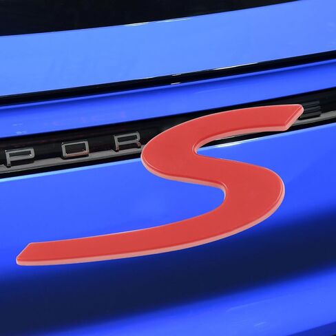 Red S Logo الخلفي صندوق التمهيد غطاء فتحة الباب الخلفي الشارة المتوافقة مع بورشه 911 991 992 718 Cayenne Panamera Macan Boxster Turbo Taycan 2013 to 2025 in Kuwait