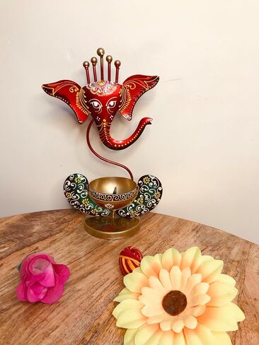 حامل شمعة Tealight المعدنية | حامل شمعة DIYA لديكور المنزل | التصميم الشبكي | ديكور ديني ديني أنيقة لغرفة المعيشة ، غرفة بوجا والمهرجانات | قطعة زخرفية فريدة من نوعها لماندير in Saudi Arabia