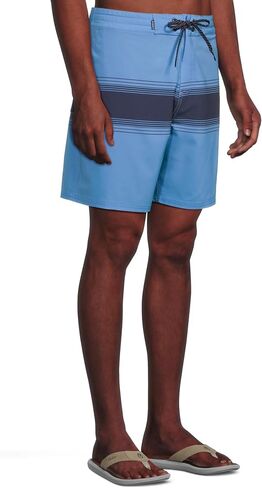 Quiksilver Men's Surfsilk Street-Trunk 18 Boardshorts in Kuwait