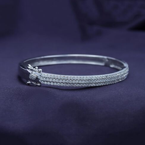 Savearth Diamonds 1 قيراط مقطوع مختبر خلق Moissanite Diamond 3 صفوف مجموعة سوار تنس سوار للنساء في 14K الذهب على الفضة الاسترليني الحجم: من 6 إلى 9 بوصات ، (Clarity VVS1 ، 1.00CTTW) in Saudi Arabia