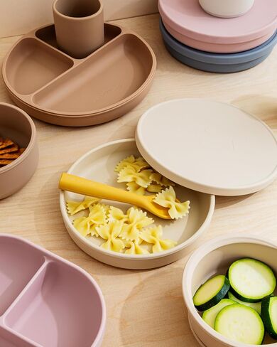 Cleo Plate Silicone Plate With Lid Silicone Toddler Plate (Rose) in Saudi Arabia