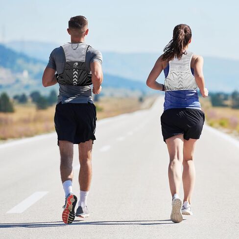 Hydration Running Vest with 2pcs 500ml/17oz Water Bottles, M/L in Kuwait