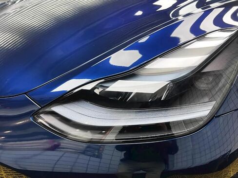 LZlrun Premium Sparkle Parkle Glossy Metallic Car Vinyl Wrap ، Fltra Glossy Officive Film مع تركيب خالي من الفقاعات يأتي مع أدوات التثبيت (Navy Blue ، 1ft × 5ft) in Kuwait