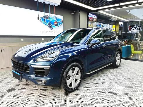 LZlrun Premium Sparkle Parkle Glossy Metallic Car Vinyl Wrap ، Fltra Glossy Officive Film مع تركيب خالي من الفقاعات يأتي مع أدوات التثبيت (Navy Blue ، 1ft × 5ft) in Kuwait