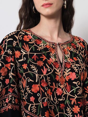 Zamour Indian Kashmiri Women's Poncho/Overcoat Hand Hand Embroidery Jaal Paisley Work with Inner Lining (الحجم المجاني) in Kuwait