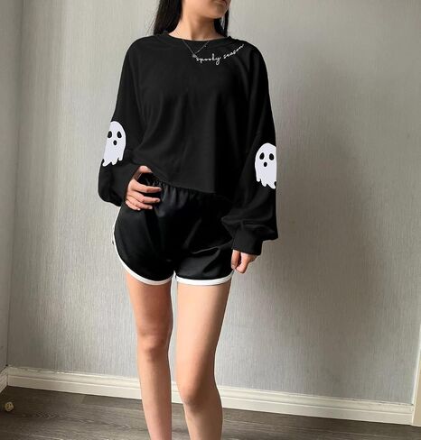Women's Retor Ghost Skull Crop Sweatshirt Fall Halloween Lantern Long Sleeve Pullover Spooky Season Sweatshirt in Saudi Arabia