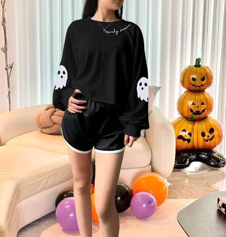 Women's Retor Ghost Skull Crop Sweatshirt Fall Halloween Lantern Long Sleeve Pullover Spooky Season Sweatshirt in Saudi Arabia