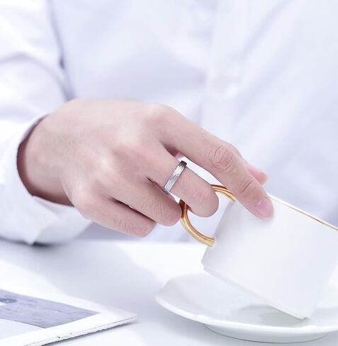 Vqysko Hammered Tungsten Carbide Band Band Ring for Men Women in Kuwait