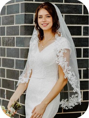 Lace Bridal Veil Pearl Wedding Veils,Short Veil 2 Tier Fingertip Length Metal Comb for Women in Saudi Arabia