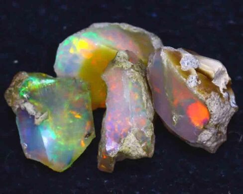 100 ٪ A+ Natural Ethiopian Welo Opal rough stone ، الكريستال الخام ، حجر الأساس ، مجوهرات صنع الأحجار الكريمة ، فائق النار المذهلة ، أوبال روك ، حجر مختار ، 15.00 cts الخام الخام. in Saudi Arabia