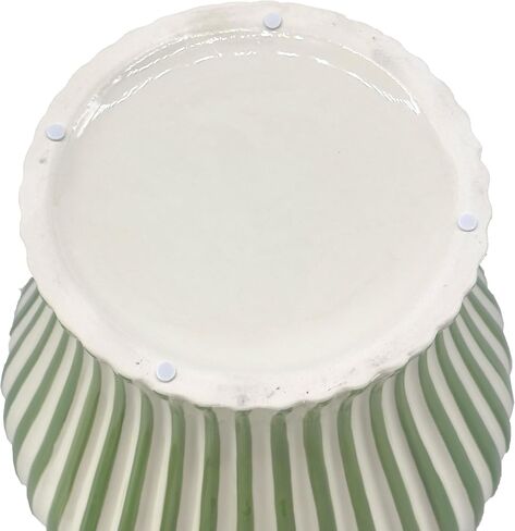 Galt International 18 "Green Candy Stripe Ginger Jar W/Lid - عيد الميلاد ديكور ديكور المنزل ديكور غرفة المعيشة in Kuwait