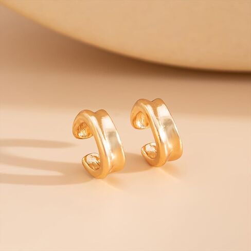 2Pcs Ear Cuffs Non Piercing Earrings for Women Dainty Gold Metal Huggige Hoops Cuff Cartilage Earring Trendy Fake No Pierced Statement Jewelry in Saudi Arabia