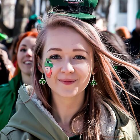 أقراط عيد القديس باتريك للنساء أقراط قلادة شامروك خضراء أقراط قلادة محظوظة بأربع أوراق البرسيم أقراط قلادة شامروك أيرلندية لطيفة إكسسوارات يوم القديس باتريك هدايا الأعياد الأيرلندية in Kuwait