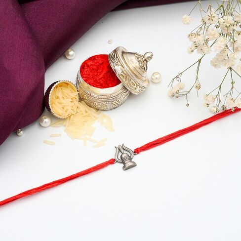 Rakhi Giftbox | Raksha Bandhan Giftbox مع Rakhi الفاخرة ، Choco ، Pooja Thali ، Roli Chawal وبطاقة تحية مسبقة | مجموعة الهدايا راخي in Kuwait