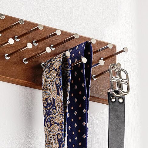 Treehouse London Tie Rack Organizer - يحمل 40 علاقات كبيرة - حامل تخزين معدني قوي من الخشب والمعادن لخزانة - شماعات عرض التعادل الجدار للجدار وغرفة النوم - (رف ربط الجوز) in Kuwait
