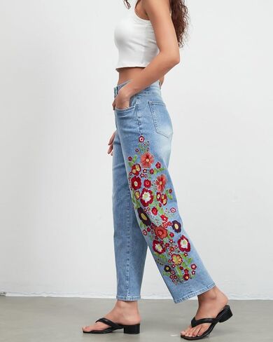 Straight Leg Cropped Jeans for Women Trendy Mid Rise Floral Print Boho Casual Denim Ankle Pants in Saudi Arabia