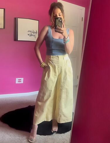 Lentta Women's Wide Leg Jeans Mid Rise Trousers Elastic Waist Button Pleated Demin Pants with Pockets in Kuwait