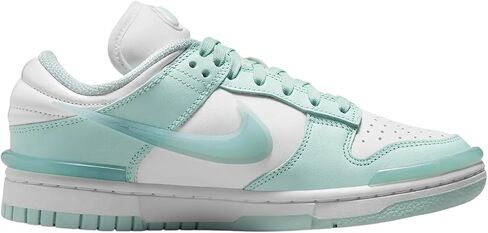 نظام AIR MAX للسيدات - مقاس 8 US - طباشير مرجاني/أبيض/مرجاني بحري in Saudi Arabia