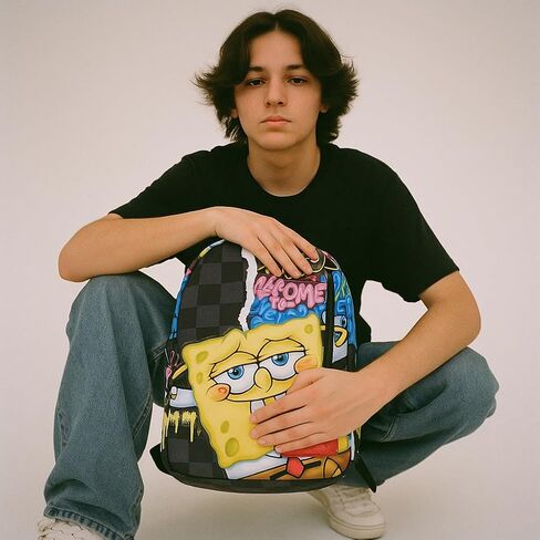 حقيبة ظهر SPONGEBOB Squarepants للمراهقين مع علامة الأمتعة المطاط | 2 قطعة سبونجبوب حقيبة ظهر للبنين ، البنات ، للجنسين | حقيبة ظهر مدرسة سبونجبوب وضروايا السفر in Saudi Arabia