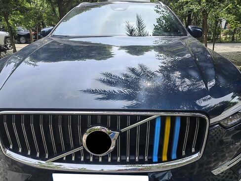 iJDMTOY Exact Fit Sweden Flag Color Grille Decoration Insert Trims Compatible With Volvo 2022-up LCI XC60 Vertical Front Grill (Color: Blue/Yellow/Blue) in Saudi Arabia