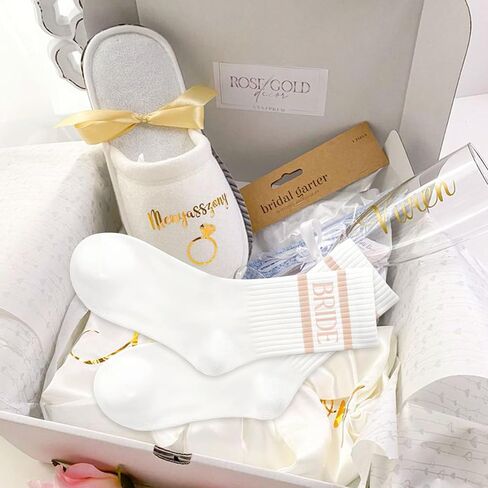 السيد و Mrsgifts Bride Socks Hompts Bride لتكون جوارب لزفاف البكالوريوس إكسسوارات حفلات البكالوريوس in Kuwait