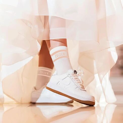السيد و Mrsgifts Bride Socks Hompts Bride لتكون جوارب لزفاف البكالوريوس إكسسوارات حفلات البكالوريوس in Kuwait