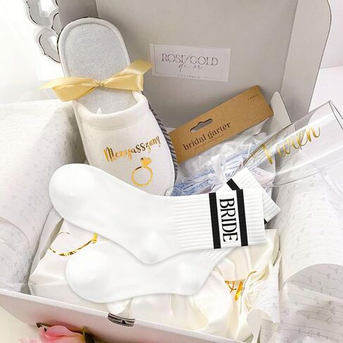السيد و Mrsgifts Bride Socks Hompts Bride لتكون جوارب لزفاف البكالوريوس إكسسوارات حفلات البكالوريوس in Saudi Arabia