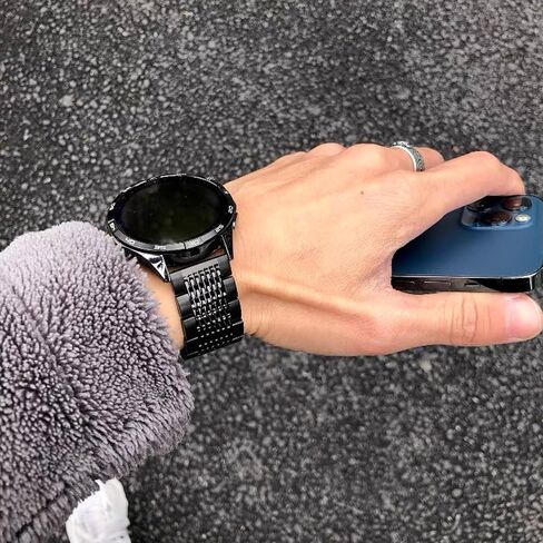 Stainless Steel Watch Band Quick Release Matte Metal Replacement Strap with Double-Lock Deployment Clasp Polished Watch Bracelet 18mm 20mm 22mm 24mm Universal Replacement Band for Men Women in Saudi Arabia