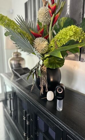 S910 Smart Scent Diffuser - التصميم الحديث ، مادة أكريليك لامعة ، ضوء LED ، نشر الهواء البارد ، تطبيق Bluetooth الذي يتم التحكم فيه ، شاشة تعمل باللمس (أبيض مع خاتم الذهب الوردي) in Kuwait