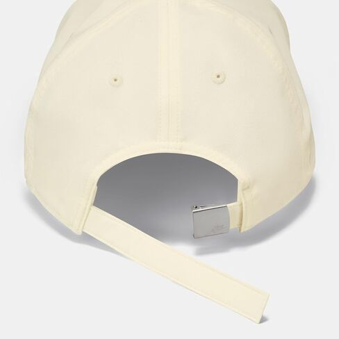 Nike Dri-Fit Club Club Structured Metal Cap in Kuwait