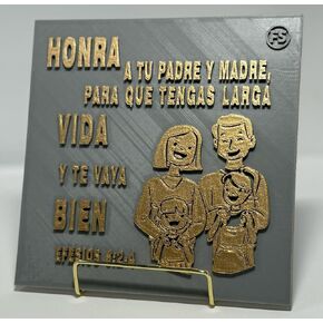 Placa: Honra a tu padre y a tu madre para que tengas larga vida y te valla bien plaques ، lplaques christian ، friendsials ، hift or memories reques ، handmade in usa in Kuwait