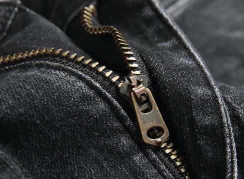 OIIIO Men's Retro Straight-Fit Stretch Jean in Kuwait