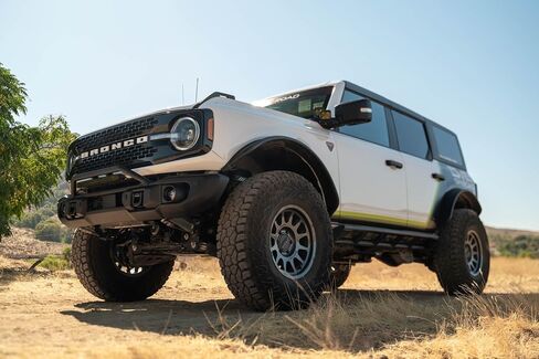 DV8 Offroad Capable Bull Bar for 2021-2025 Ford Bronco | Designed for The Capable Front Bumper | Compatible w/ (1) 13-20" Light Bar or 3" Pod Lights | Adjustable & Removable Light Tabs | Steel in Saudi Arabia