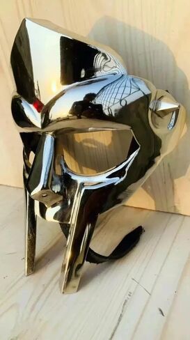 MF Doom Gladiator Metal Mask - Roman Gladiator Mask للرجال - ملحق أزياء الهالوين و Proplay cosplay القابلة للتحصيل in Kuwait
