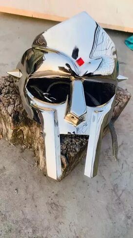 MF Doom Gladiator Metal Mask - Roman Gladiator Mask للرجال - ملحق أزياء الهالوين و Proplay cosplay القابلة للتحصيل in Kuwait