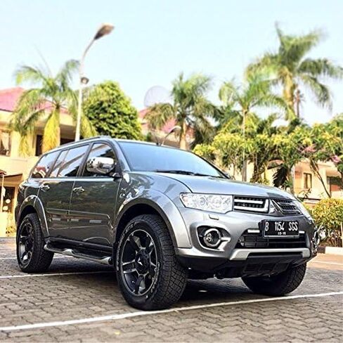 XD811 Rockstar II Bright PVD Wheel with Matte Black Accents (20x9"/5x127mm, 00mm offset) in Saudi Arabia