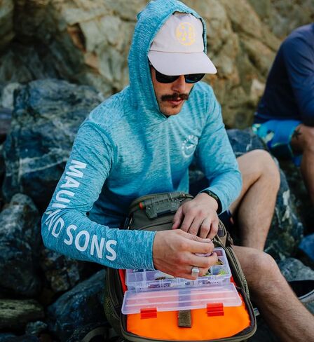 قبعات أنيقة ومريحة للرجال والنساء | مقاس واحد قابلة للتعديل قبعات snapback | أنماط وألوان متعددة in Kuwait